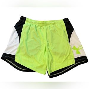 Under Amour Baseline Short 6” basketball size large